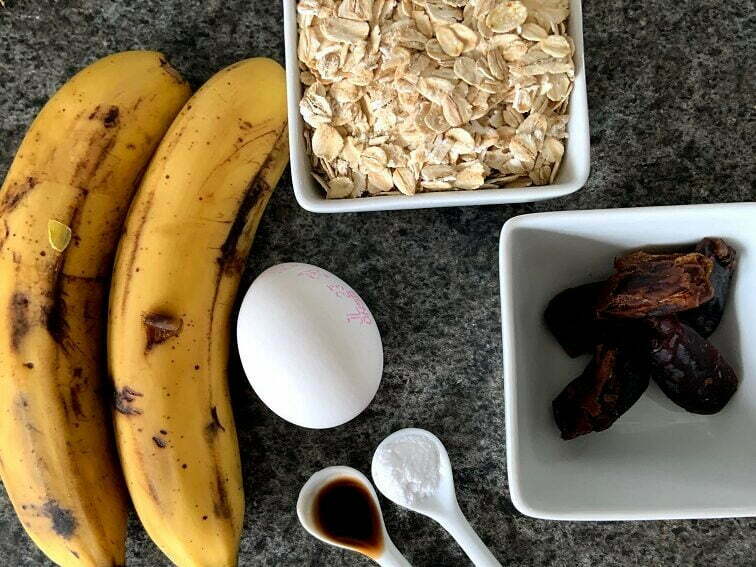 banana bread recipe; easy banana bread recipe; healthy banana bread; homemade banana bread; banana bread
